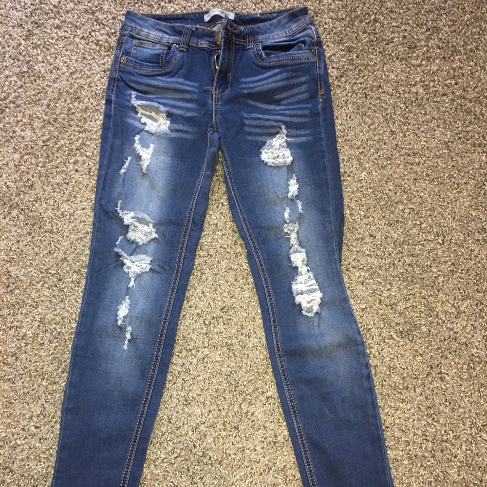 Twenty One Black- Rue 21 Ripped Jeans